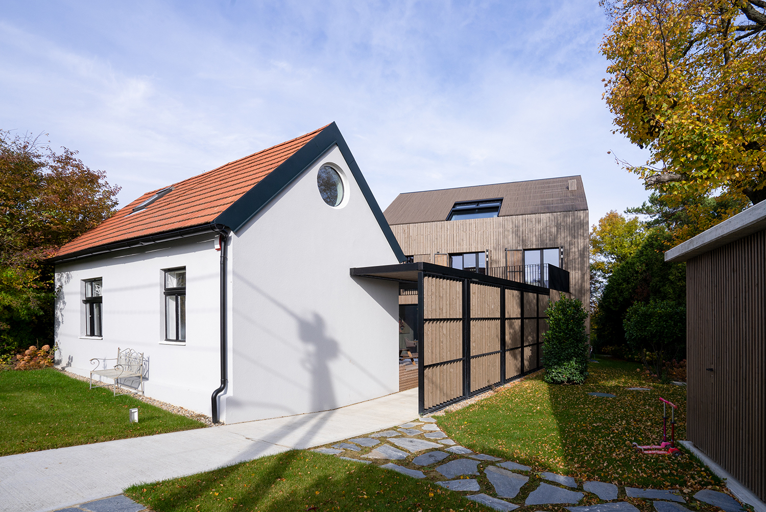 Two houses and a courtyard