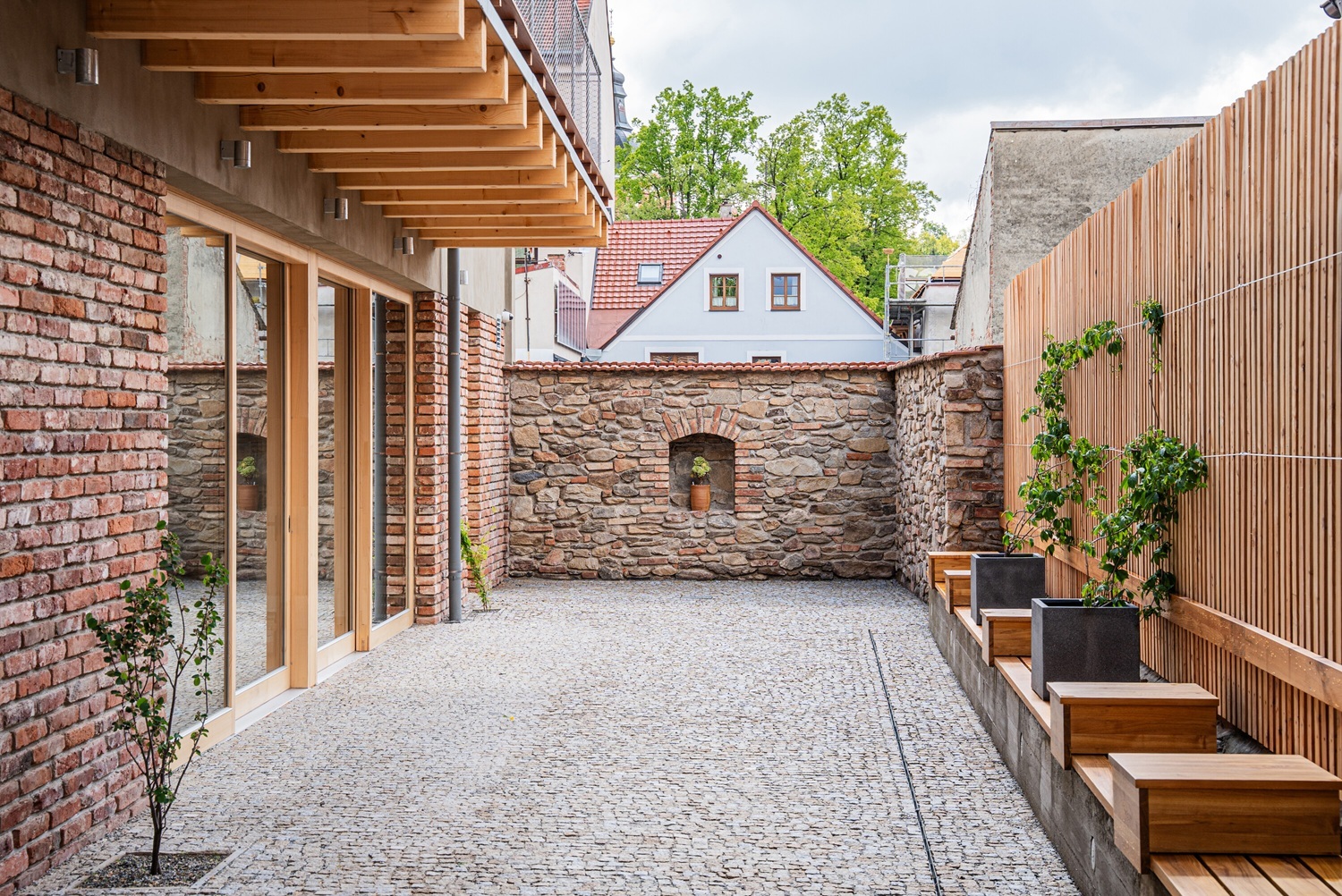 Dům s kavárnou K66